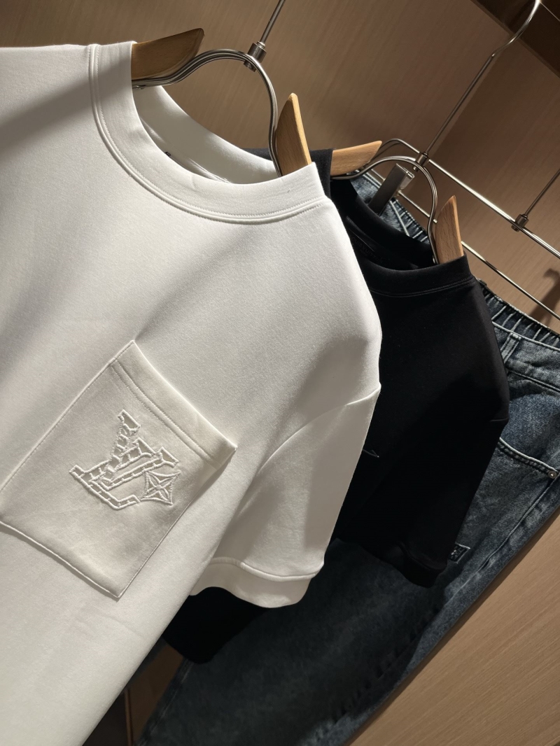 l0vis Vvtt0n t-shirt